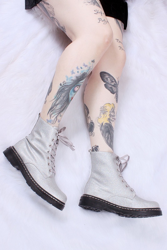 COMBAT BOOTS INSPO