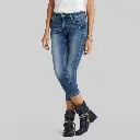 foto hai piedi r basso nero.webp