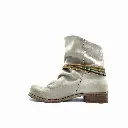 Vyjou Ricciato basso nabuk taupe laccetto colorato interno.webp