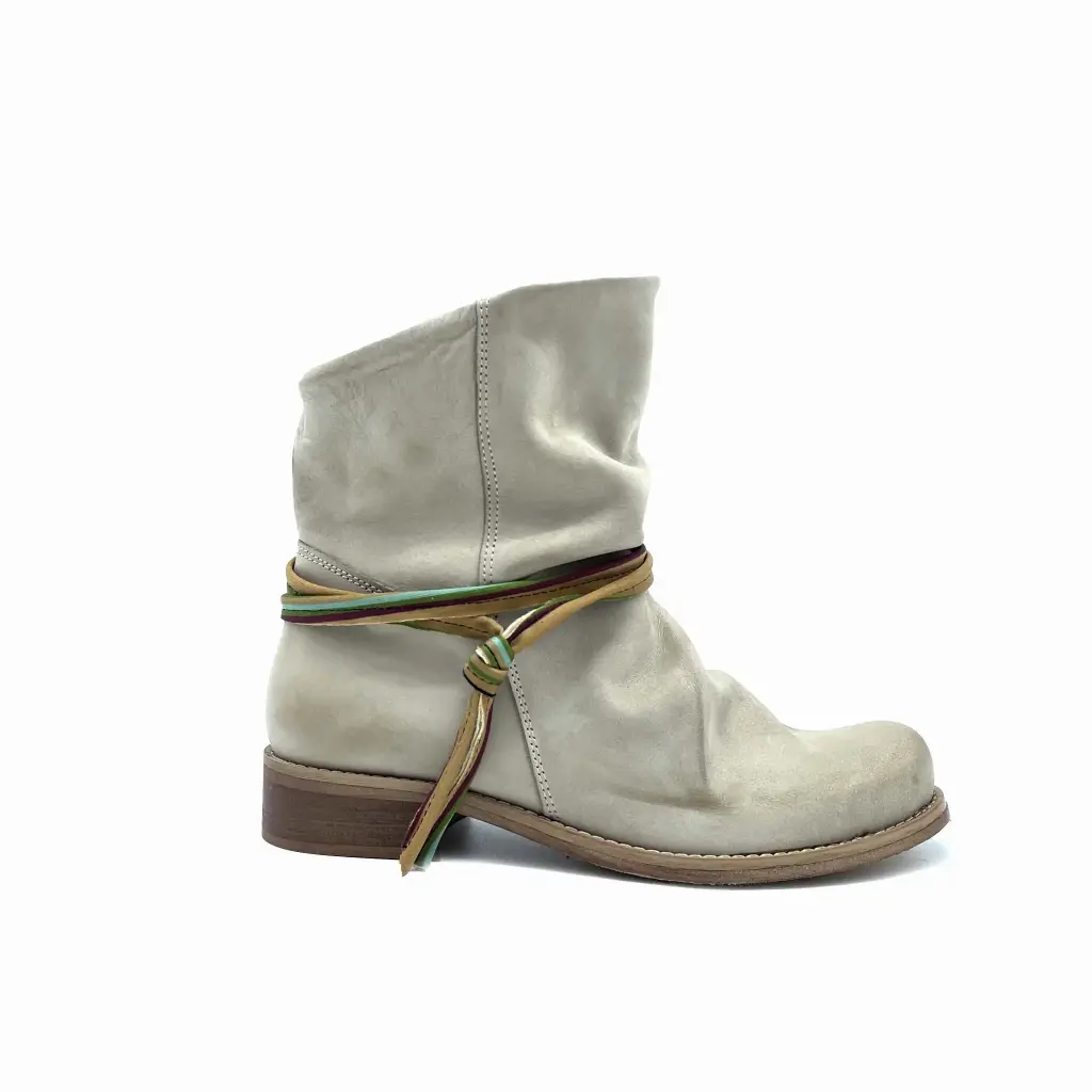 TR.100t Stivaletti donna in vera pelle taupe con laccio colorato