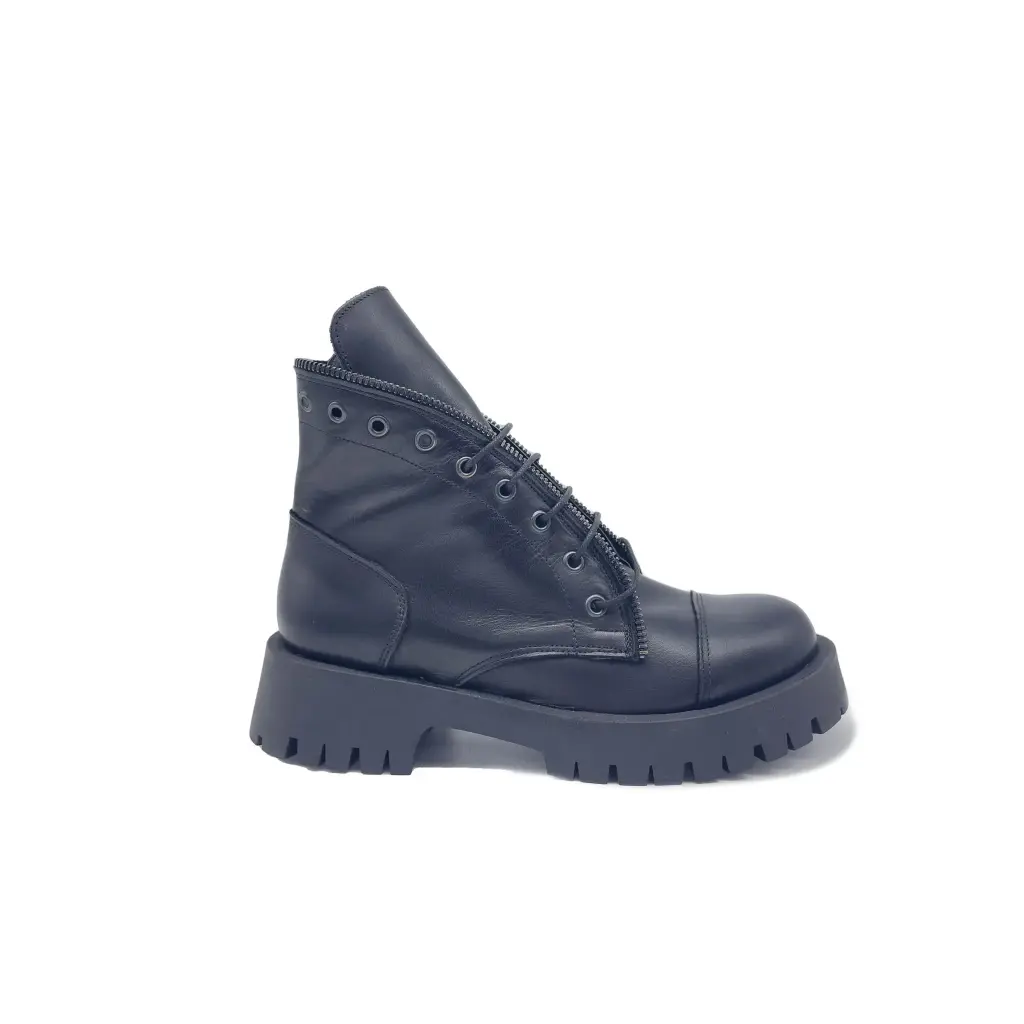 ART.257 Women's Boot in Black leather Made in Italy