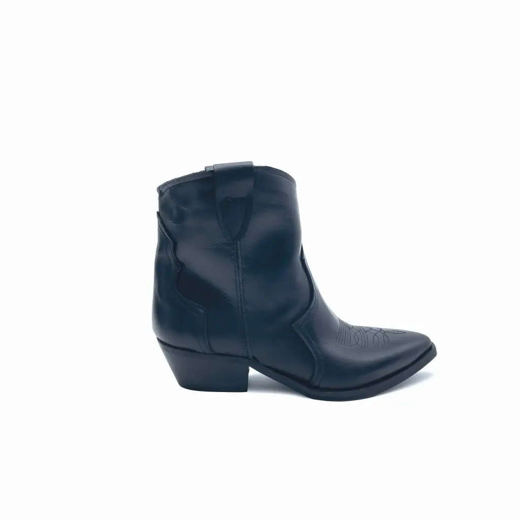 Tex 30.04b – Texan-style ankle boots – black genuine leather