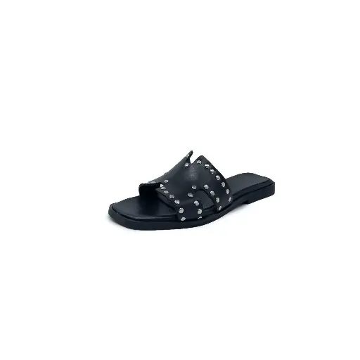 ART.0013 Sandali borchie punta quadra in vera pelle nera